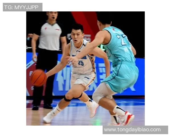 2012年CBA精彩对决北京队与青岛队的巅峰之战回顾与分析 2012年CBA精彩对决北京队与青岛队的巅峰之战回顾与分析