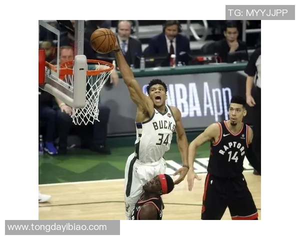 猛龙与勇士激战回顾11月30日精彩比赛录像分析与亮点总结